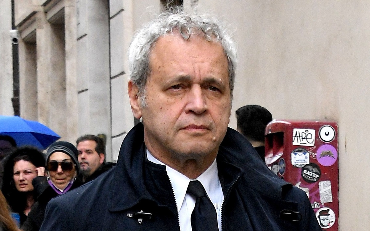Enrico Mentana lascia La7? Il messaggio che agita i telespettatori
