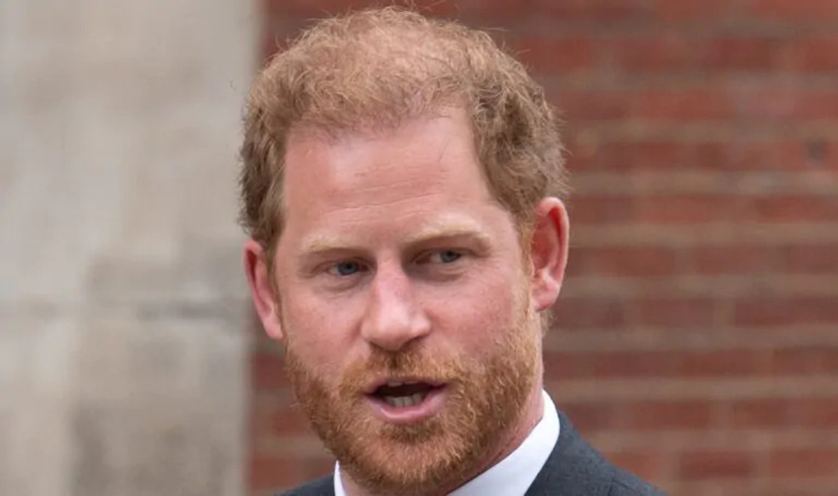 Gesto inaspettato di Harry: dialogo o provocazione con William e Carlo?