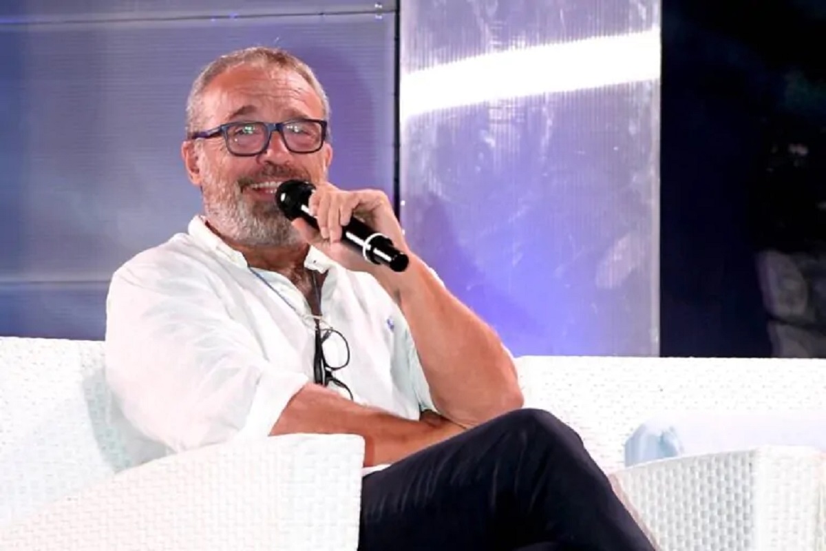 Claudio Amendola ed Elena Sofia Ricci, il confronto accende la polemica: volano frecciatine