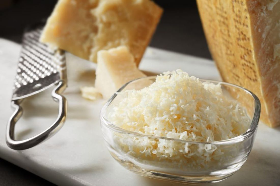 Formaggio sardo con i vermi, è pericoloso? Perché il casu marzu è illegale e quali sono i rischi