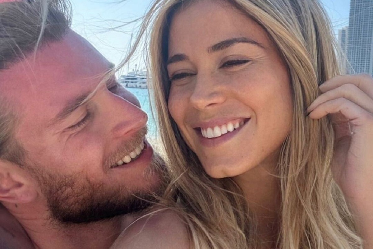 Diletta Leotta raggiunge Loris Karius con la figlia: l'errore nel messaggio social