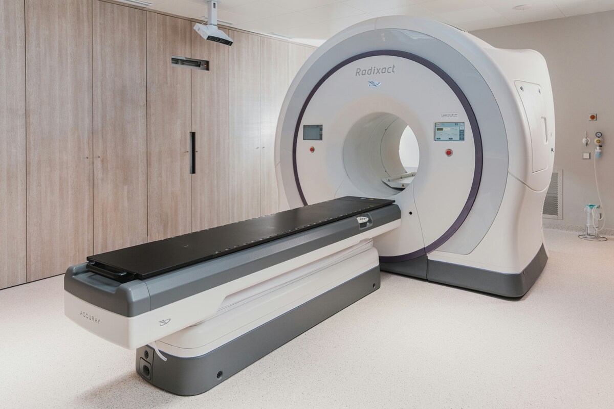 New York, tragico incidente in clinica: 61enne morto risucchiato dalla macchina per la risonanza magnetica