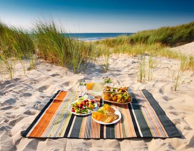 Estate, il pranzo al sacco dei bimbi contro il caro spiaggia, 'km 0, sano e low cost'