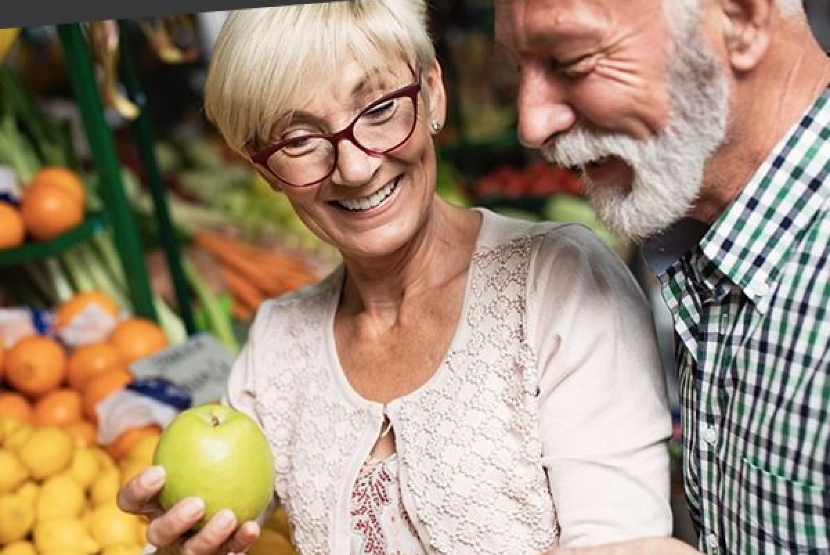Dieta dopo i 60 anni: le istruzioni del Dr. Valter Longo