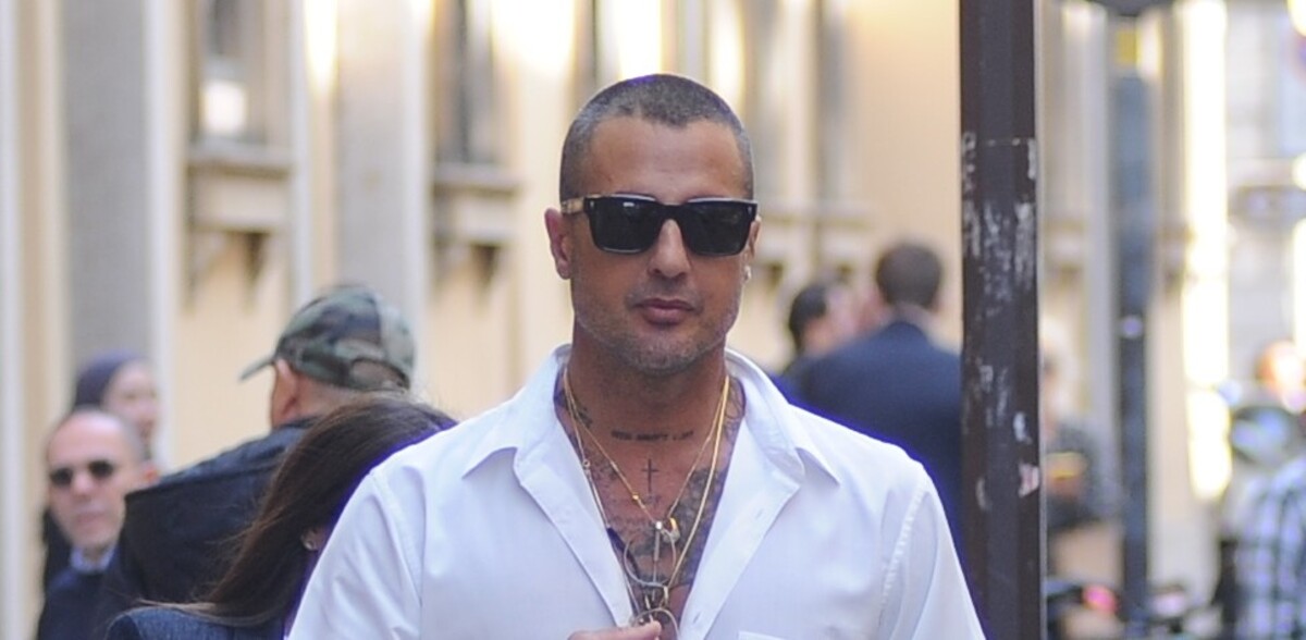 Fabrizio Corona confessa di essere stato con altri uomini: "Ho dato degli assaggi"
