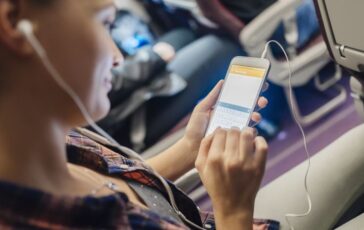 Adattatore universale: i consigli per viaggiare serenamente