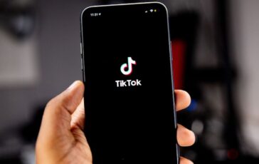 Rita De Crescenzo polemiche