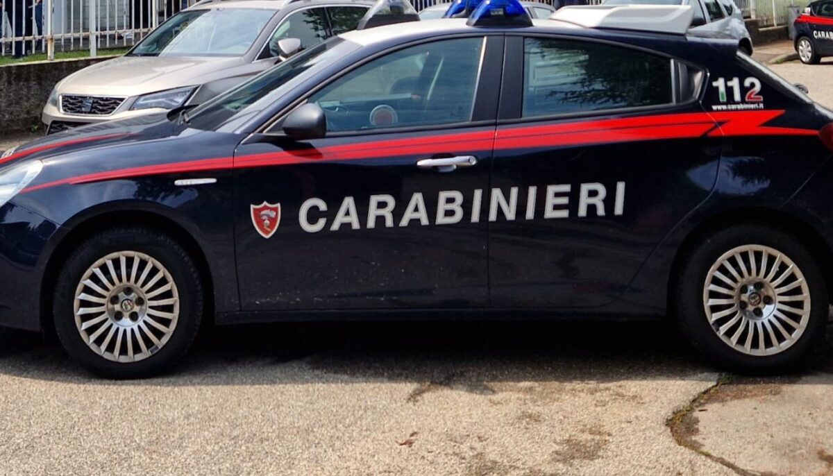 Si lancia con il paracadute ma qualcosa va storto: Sandro Bigozzi morto a 49 anni