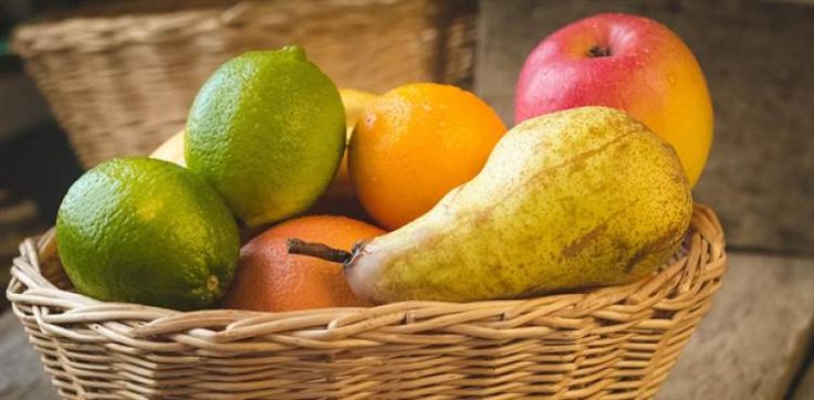 Moscerini della frutta: cosa sono e come allontanarli naturalmente