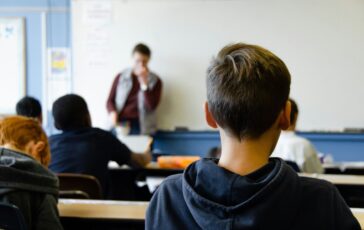 telefono azzurro non mettete foto online primo giorno scuola