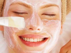 Pelle secca: come riconoscerla e quali maschere viso scegliere per idratarla