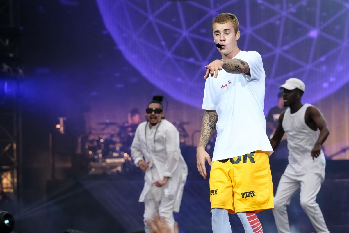 Hailey Bieber è incinta? I fan in fermento per la foto misteriosa di Justin