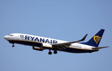 turbolenze aereo ryanair