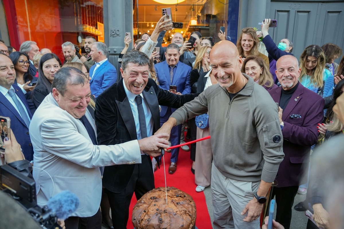 Fiasconaro ha Inaugurato il Primo Flagship Store negli Stati Uniti a SoHo: alla Cerimonia del Taglio del Nastro Guidata dal Console Generale d'Italia Fabrizio Di Michele