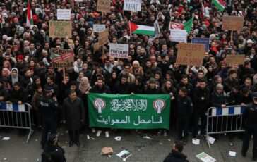 Lotta all’islam politico: la nuova battaglia di Marion Maréchal, «Non mi farete tacere»