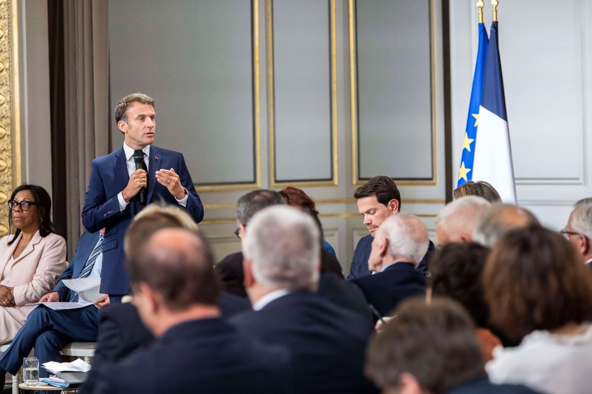 Macron nomina ancora Lecornu: la Francia resta divisa