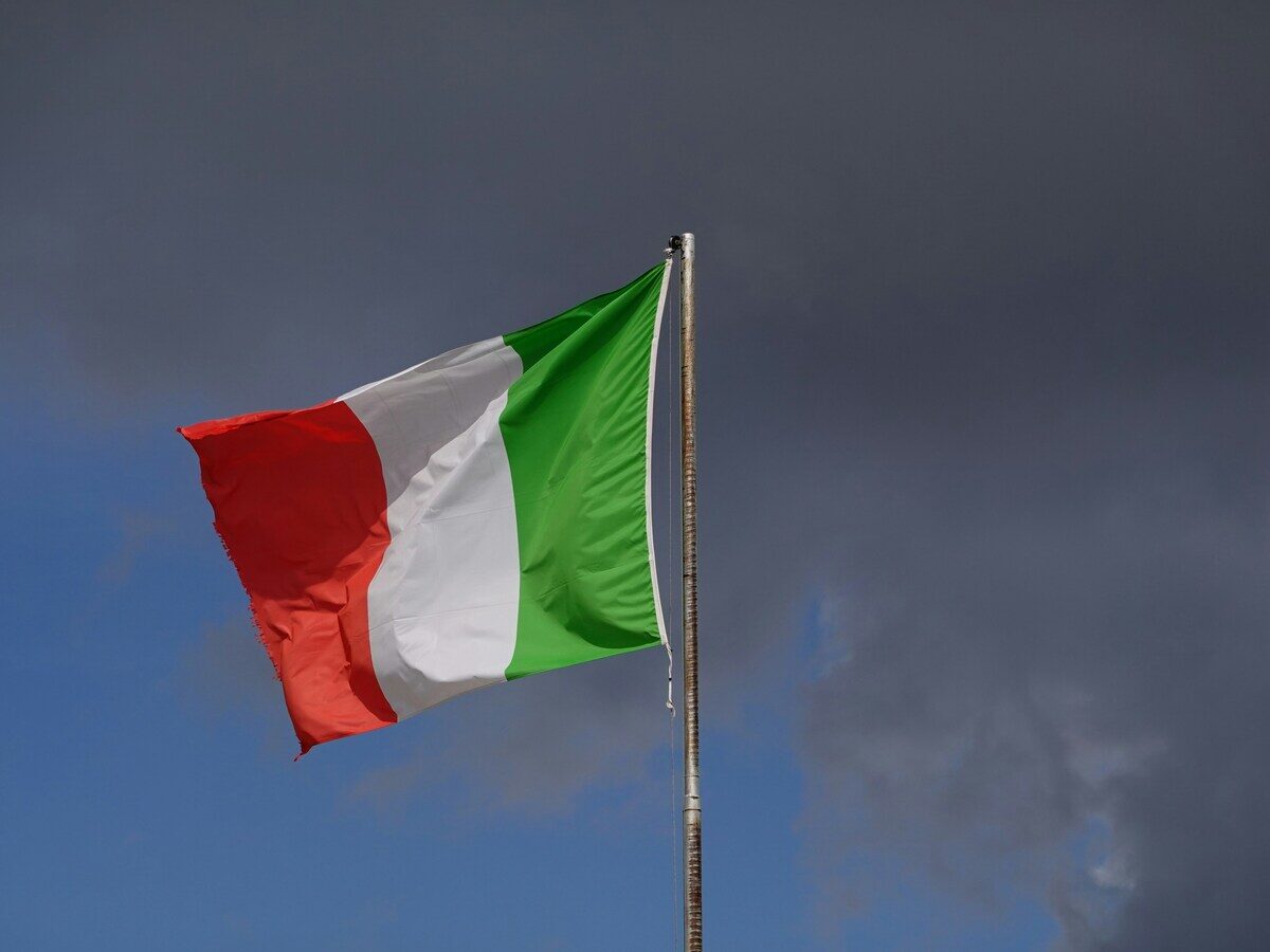 Bandiera italiana a Gaza, l'autore del video smentisce Tajani: "Ringraziavamo gli italiani, non il Governo"