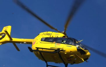 incidente morti feriti