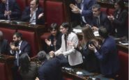 001-vento-cambiamento-uno-gruppi-più-caldi-opposizione