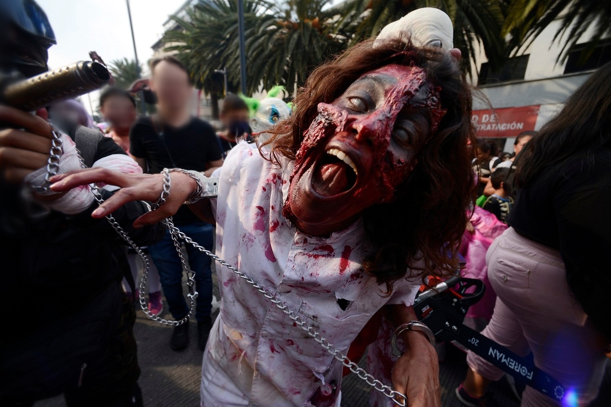 Napoli, GdF sequestra prodotti contraffatti a tema Halloween