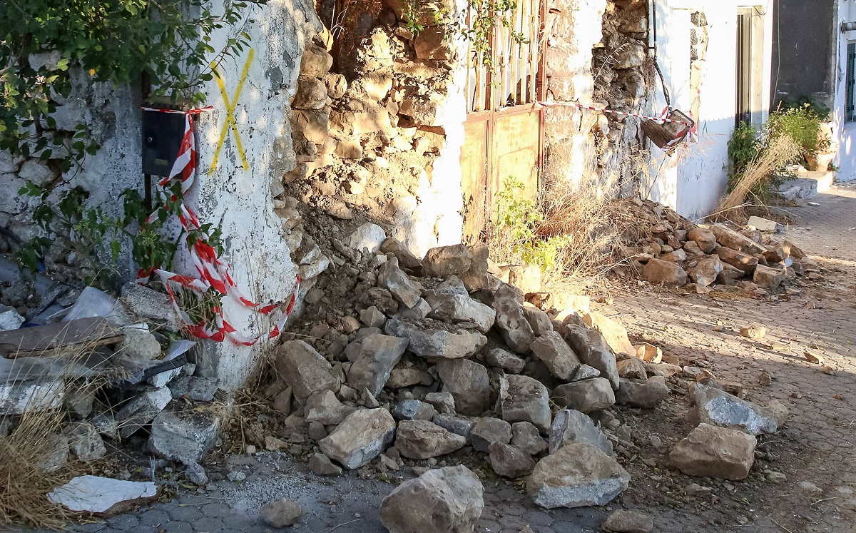 Terremoto M 6.9 scuote le Filippine: il video virale in diretta di uno streamer