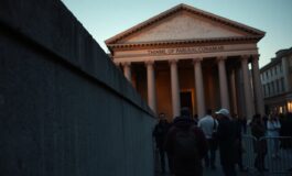 incidente tragico al pantheon un turista giapponese di 70 anni perdona la vita 1761372627 265x160