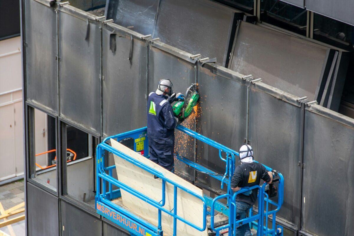 Materiali pericolosi sul lavoro: proteggersi dai rischi