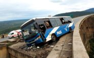 tragedia stradale in argentina autobus si schianta e precipita da un ponte 1761524918
