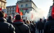 attacco alla redazione de la stampa incidenti durante la manifestazione a torino 1764398564