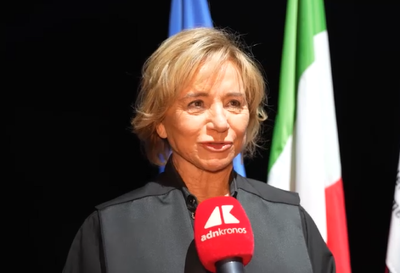 Moda, Ferretti: "Linguaggio universale e specchio della societ&agrave;, ai giovani dico di non arrendersi"