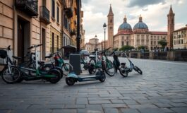 firenze abbandona i monopattini sharing addio definitivo ad aprile 2026 1763829140 265x160