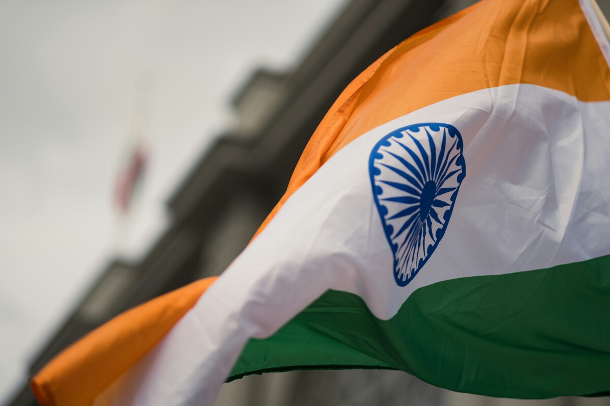 India, esplode un'auto a Nuova Delhi: almeno 13 morti, indagini in corso