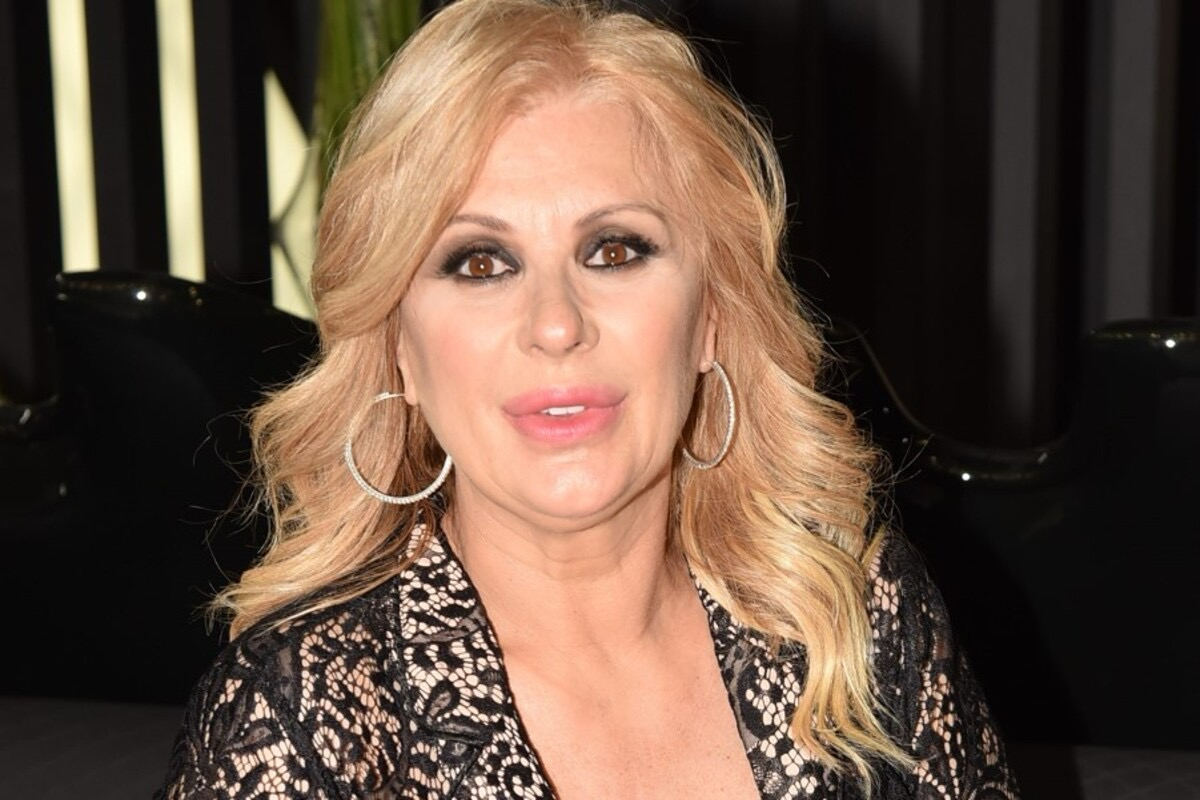 Uomini e Donne, in studio Pio e Amedeo: scatta il doppio bacio con Tina e Gemma