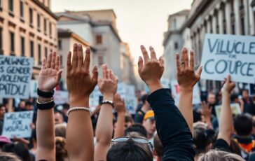 manifestazioni e iniziative per combattere la violenza sulle donne in italia 1763945017 364x230