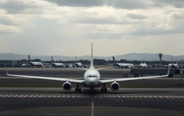 trump chiude lo spazio aereo del venezuela implicazioni e conseguenze 1764422841 364x230