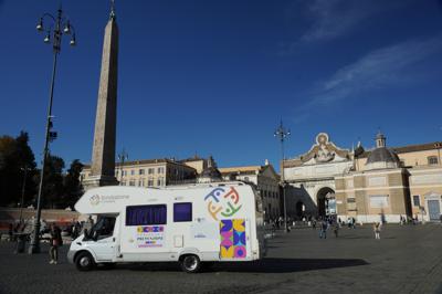 Ipotiroidismo, a piazza del Popolo fa tappa la prevenzione contro il sommerso