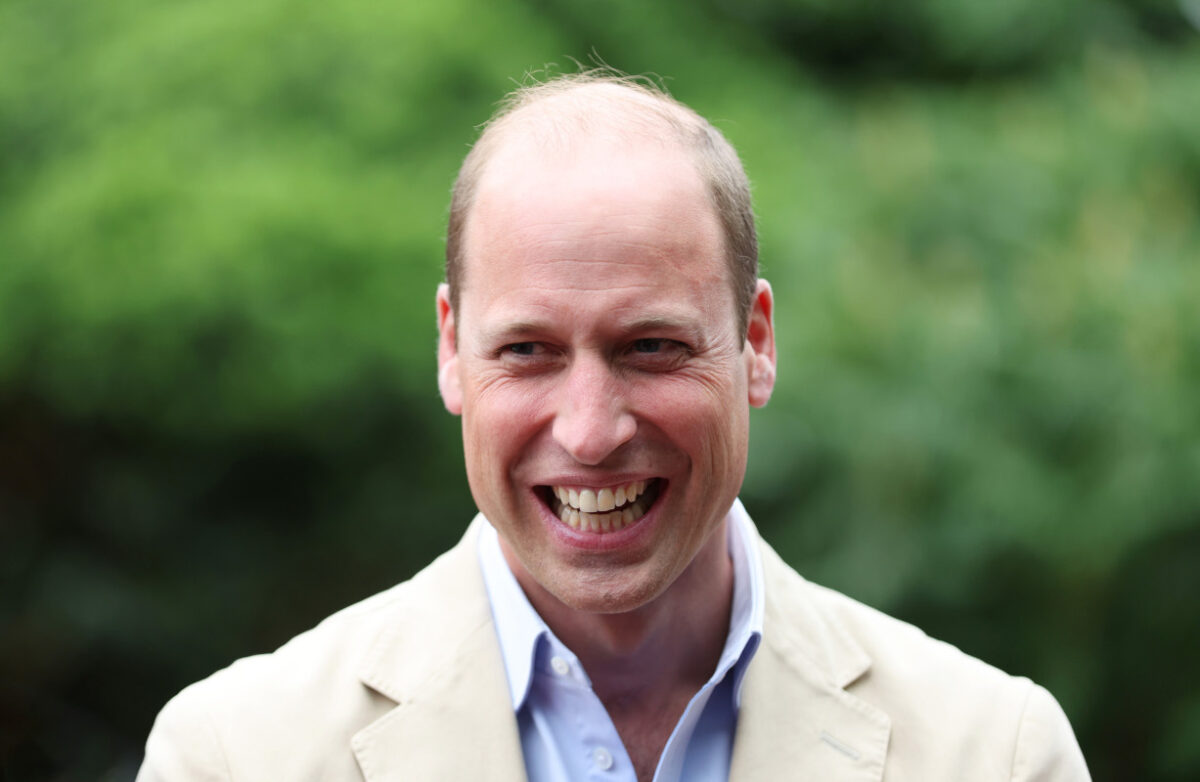 Sulle orme di Lady Diana: il piccolo George aiuta papà William a preparare il pranzo di Natale per i senzatetto