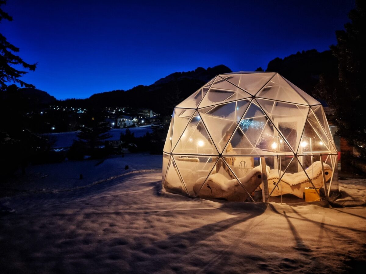 Tra memoria olimpica, energia sportiva e rituali di benessere, un hotel che interpreta la montagna come esperienza di equilibrio e bellezza
