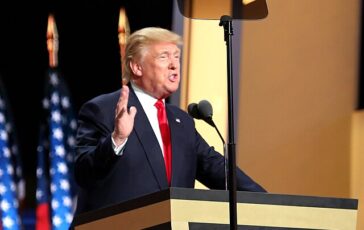 donald trump rnc july 2016 364x230