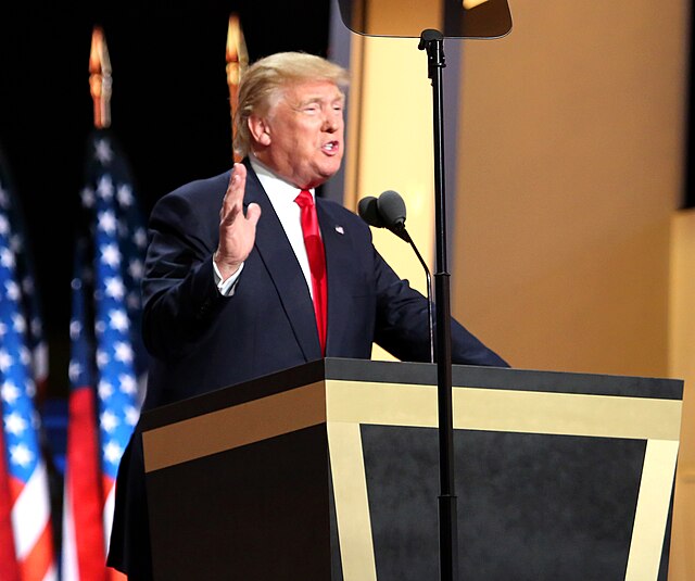 Trump lancia un ultimatum all'Iran: minacce sul nucleare