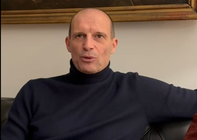 Fumo, Massimiliano Allegri firma per aumentare prezzo sigarette: "Fatelo anche voi"
