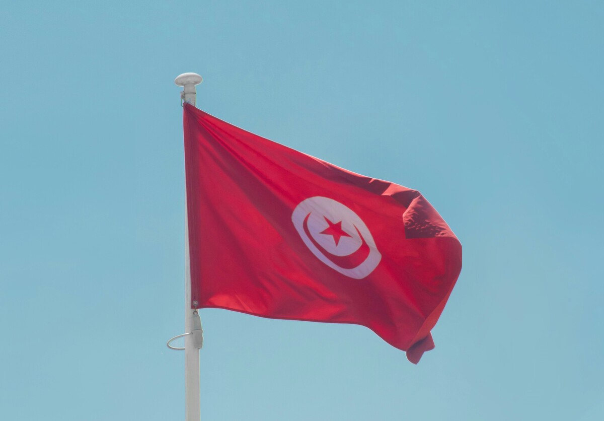Tunisia, è allarme frane causa forti piogge per l'iconica cittadina di Sidi Bou Said: evacuazioni in corso