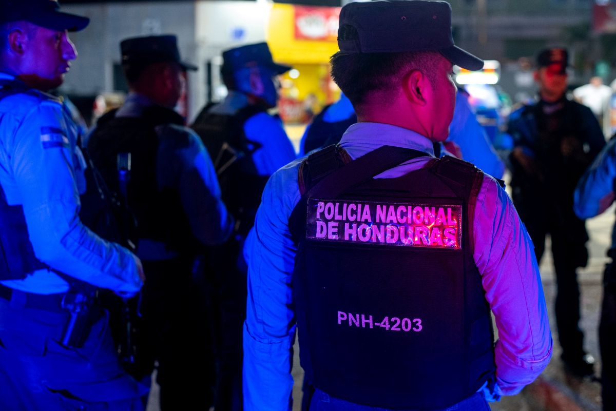 Honduras, esplosione di un ordigno ferisce deputata durante un’intervista: identificato autore dell'attacco