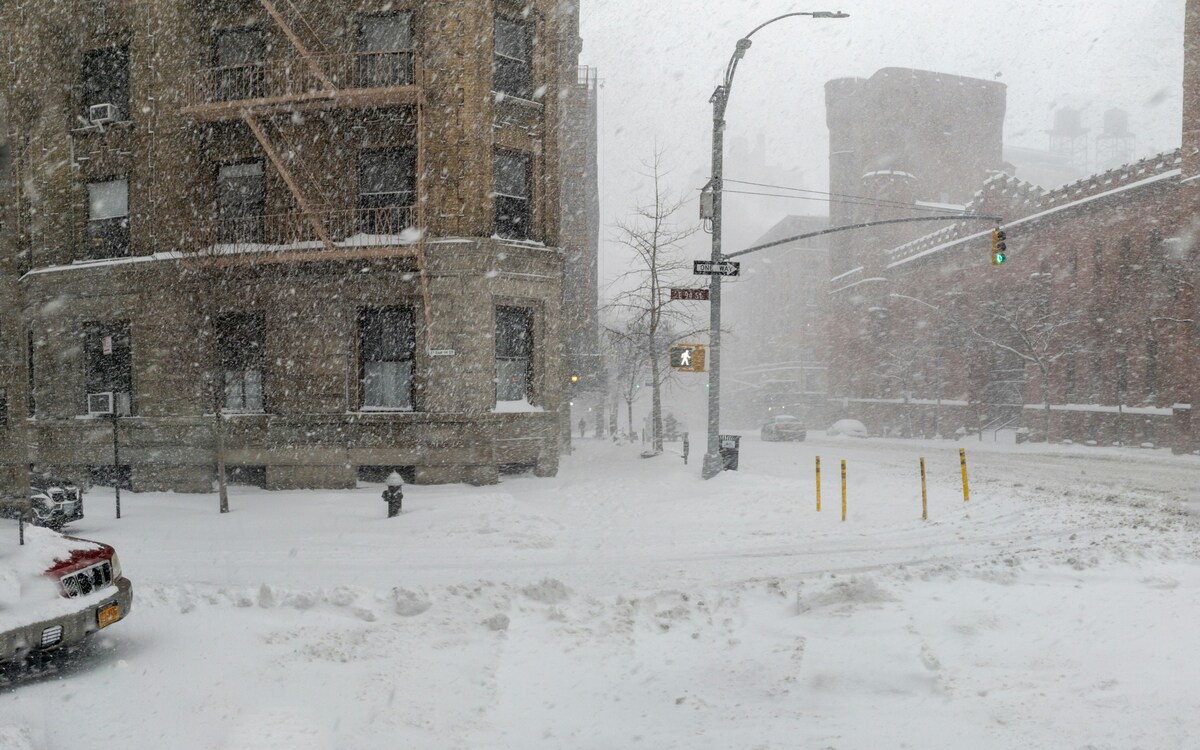 Massima allerta in Usa, in arrivo una violenta tempesta di neve: emergenza in 12 Stati