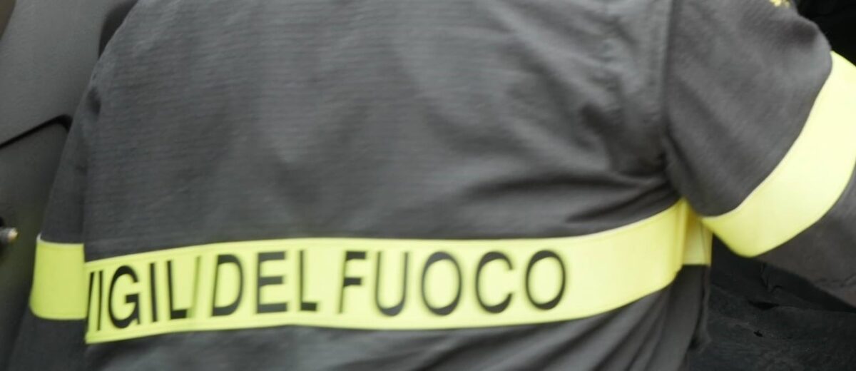 Paura per un incidente sul viadotto della Magliana: diversi feriti, pezzi di auto cadono di sotto