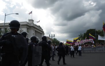 la russia richiede il rilascio di maduro e della moglie dopo lattacco degli stati uniti in venezuela 1767525829 364x230