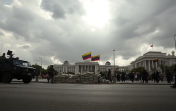 maduro catturato paralleli con noriega e saddam nella storia della politica globale 1767445108 364x230