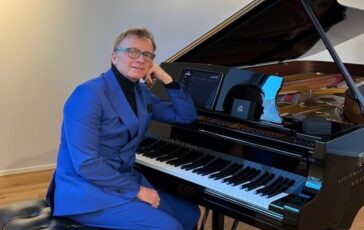 Dalla melodia al design: note e armonie diventano arte da indossare