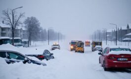 tempesta di neve devastante in kamchatka citta paralizzate e attivazione dei servizi di emergenza 1768309671 265x160