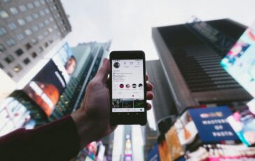 Un post sui social accende la curiosità dei follower